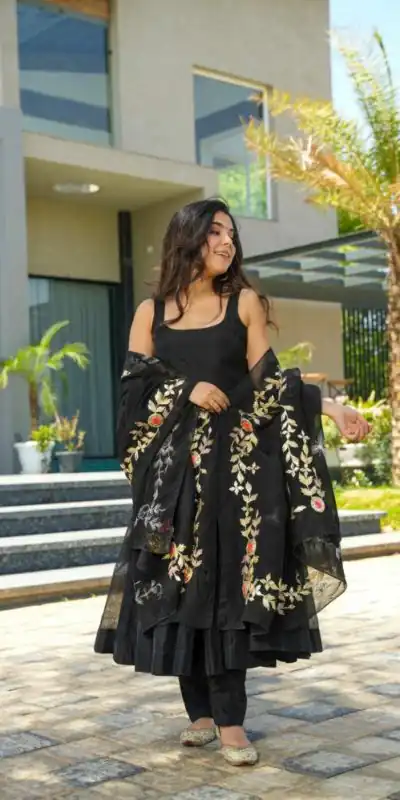 RTC 5710 Black Color Chinon silk Thread Sequence Salwar Suit Wedding, Party, Festive, Events Etc. Expected Delivery 4-6 Working Days @2299/- | Casual Suits, Creative suits, Designer Suits, Palazzo Suits, Party Wear Suits, Patiala Suits, Salwar suit, Straight Suits
