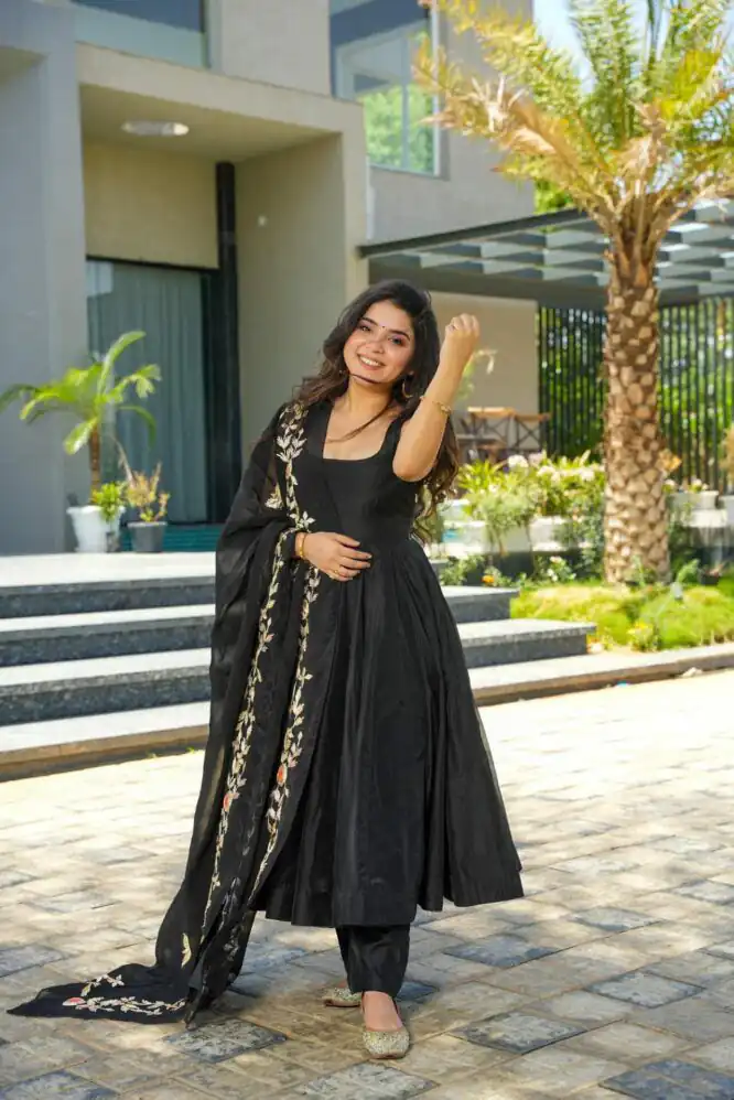 RTC 5710 Black Color Chinon silk Thread Sequence Salwar Suit Wedding, Party, Festive, Events Etc. Expected Delivery 4-6 Working Days @2299/- | Casual Suits, Creative suits, Designer Suits, Palazzo Suits, Party Wear Suits, Patiala Suits, Salwar suit, Straight Suits