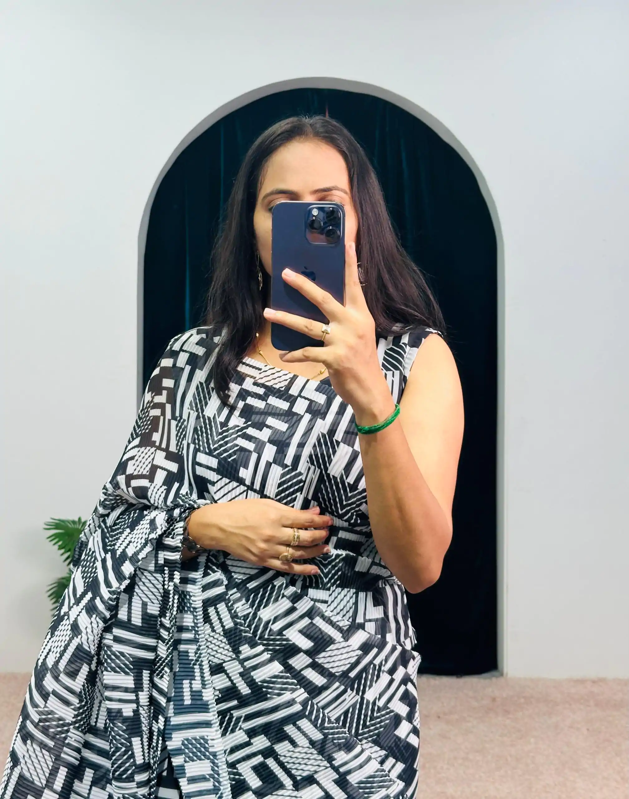 ST 1051 Black Color Georgette Digital Printed Work Saree Saree Casual, Wedding, Party, Festive, Events Etc. Expected Delivery 4-6 Working Days @1849/- | Bollywood Sarees, Creative Sarees, Designer Sarees, Embroidered Sarees, Ethnic Saree, Modern Digital sarees, Party Wear Sarees, Sarees