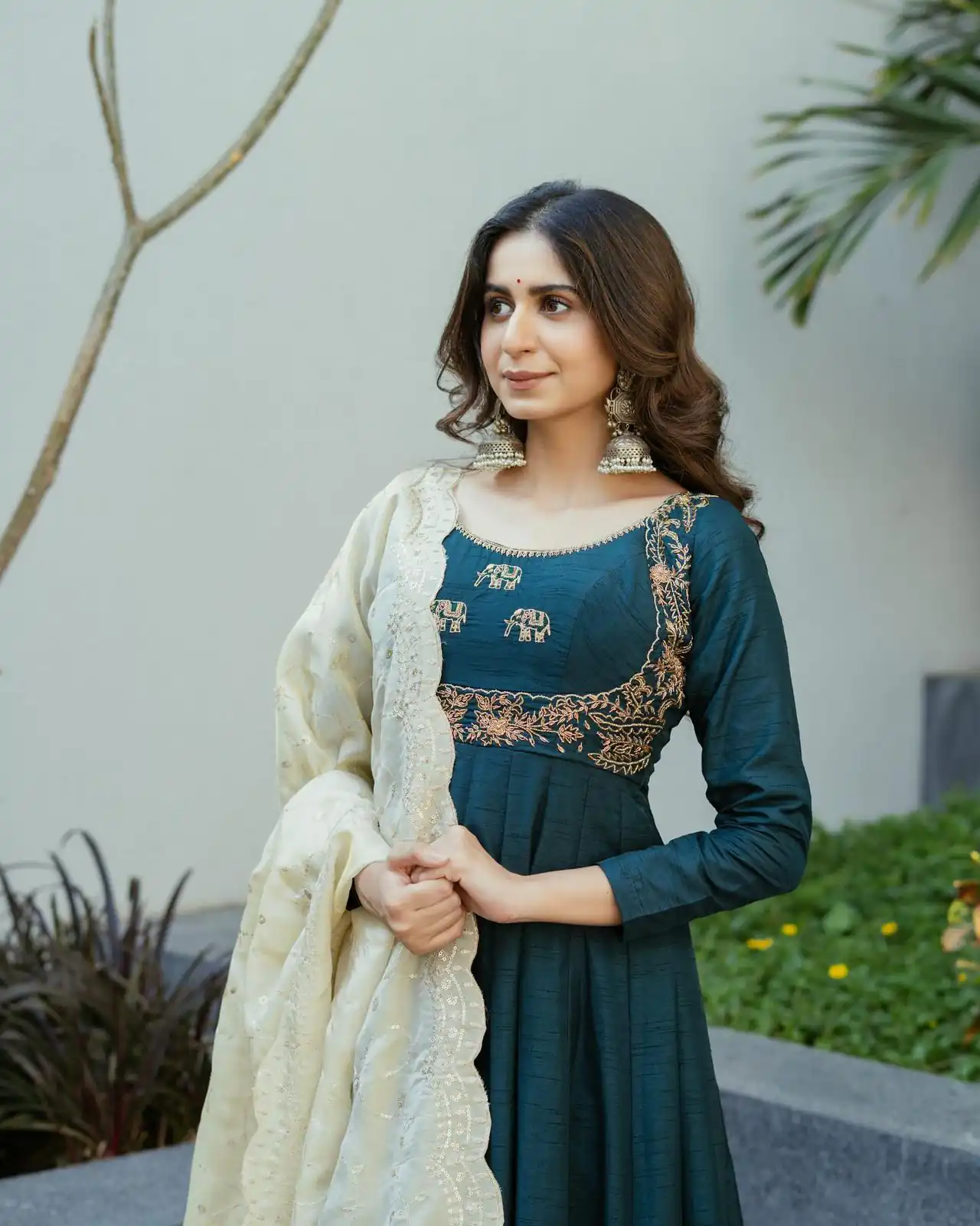 KD 1450 Blue Color Fhantom Silk Thread Work Salwar Suit Casual, Party, Wedding, Festive, Events Etc.  Expected Delivery 4-6 Working Days @1899/- | Jump Suits, Casual Suits, Creative suits, Designer Suits, Palazzo Suits, Party Wear Suits, Patiala Suits, Salwar suit, Straight Suits