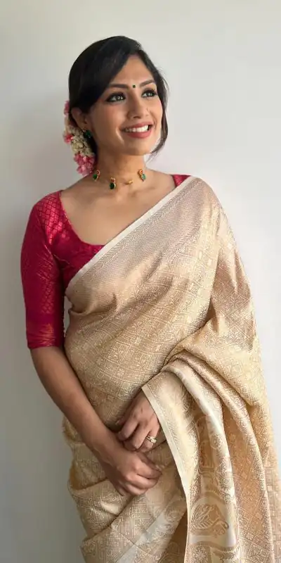 DDF Cream Color Soft Lichi Silk Ordinary Design Rich Pallu Saree Casual, Party Wear, Events, Festivals Etc. Expected Delivery 4-6 Working Days 1399/ | Bollywood Sarees, Creative Sarees, Designer Sarees, Embroidered Sarees, Ethnic Saree, Modern Digital sarees, Party Wear Sarees, Sarees