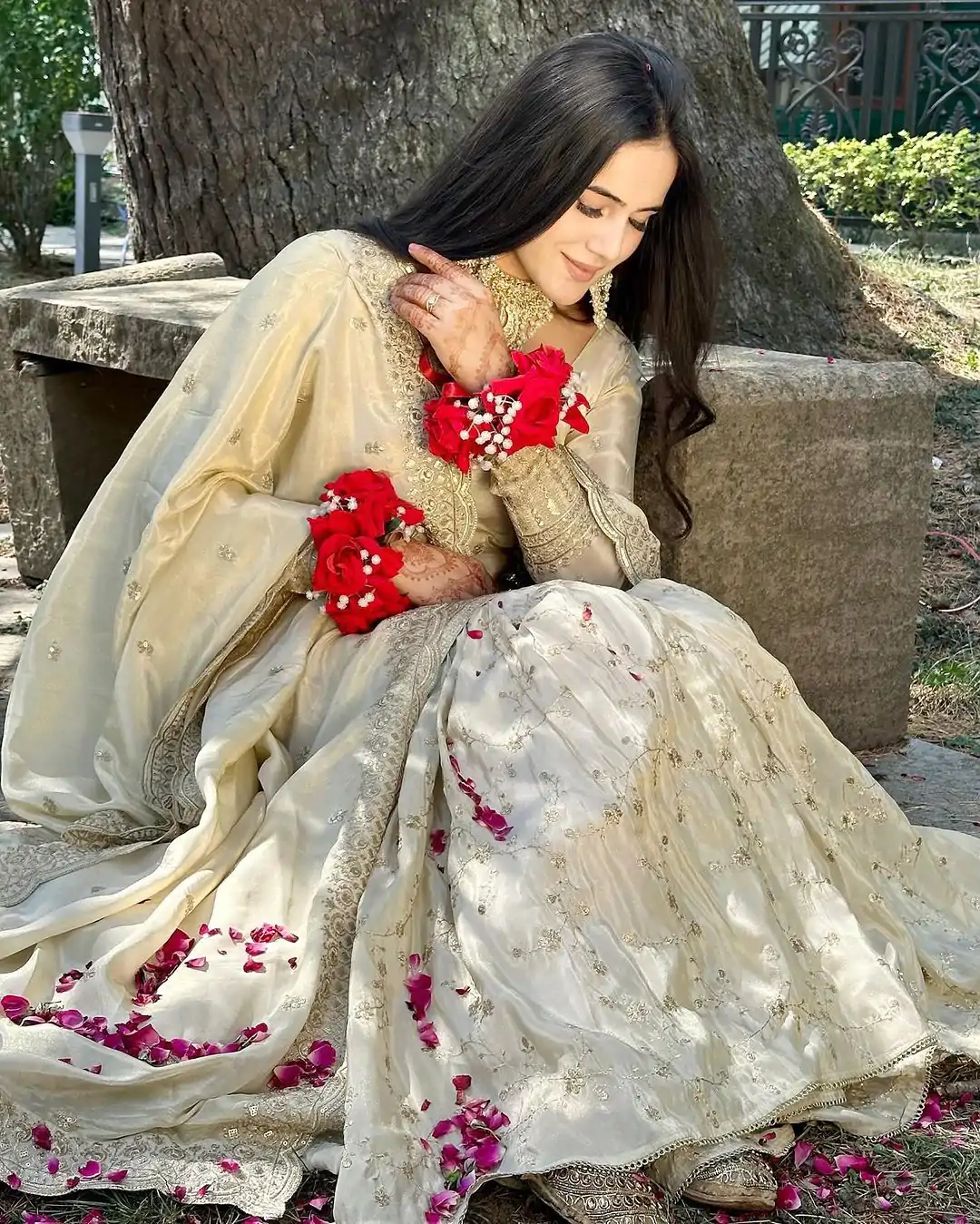 SRK 5172 Grey Color Pure Chinnon Silk Embroidery Sequence Salwar Suit Wedding, Party, Festive, Events Expected Delivery 4-6 Working Days @ 2049/- | Casual Suits, Jump Suits, Creative suits, Designer Suits, Palazzo Suits, Party Wear Suits, Patiala Suits, Salwar suit, Straight Suits