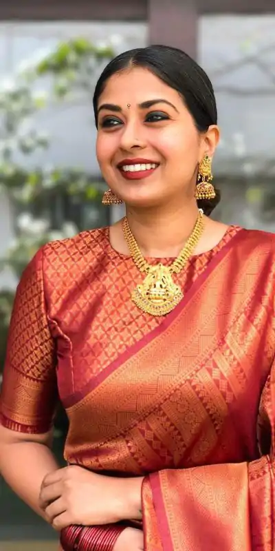 KP 4009 Maroon Color Soft Lichi Silk Jacquard On All Over Saree Casual, Party Wear, Wedding, Events Etc. Expected Delivery 4-6 Working Days @1299/- | Bollywood Sarees, Creative Sarees, Designer Sarees, Embroidered Sarees, Ethnic Saree, Modern Digital sarees, Party Wear Sarees, Sarees