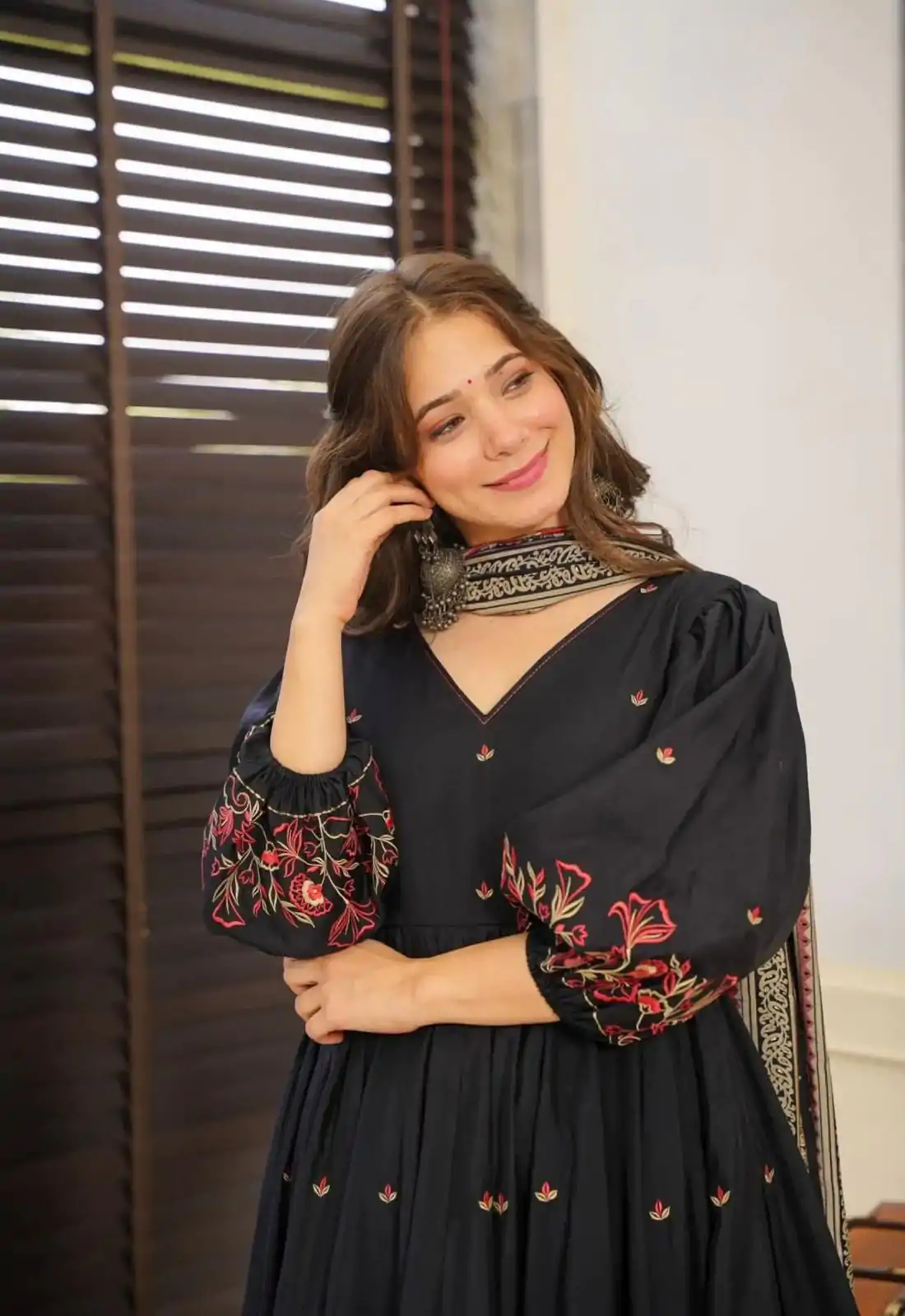 SRK 5171 Black Color Pure Chinnon Silk Embroidery Sequence Salwar Suit Wedding, Party, Festive, Events Expected Delivery 4-6 Working Days @ 1999/- | Casual Suits, Jump Suits, Creative suits, Designer Suits, Palazzo Suits, Party Wear Suits, Patiala Suits, Salwar suit, Straight Suits