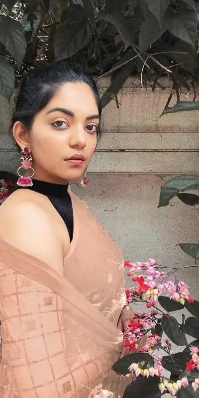 KT 201 Light Orange Color Georgette Fancy Sequence Work Saree Casual, Party Wear, Wedding   Expected Delivery 4-6 Working Days@1649/- | Bollywood Sarees, Creative Sarees, Designer Sarees, Embroidered Sarees, Party Wear Sarees, Sarees