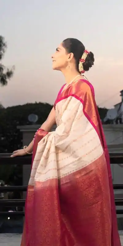 DDF SHRUTI 2 Golden Color Soft Lichi Silk Ordinary Design Rich Pallu Saree Casual, Party Wear, Events, Festivals Expected Delivery 4-6 Working @1499 | Embroidered Sarees, Bollywood Sarees, Creative Sarees, Designer Sarees, Ethnic Saree, Modern Digital sarees, Party Wear Sarees, Sarees