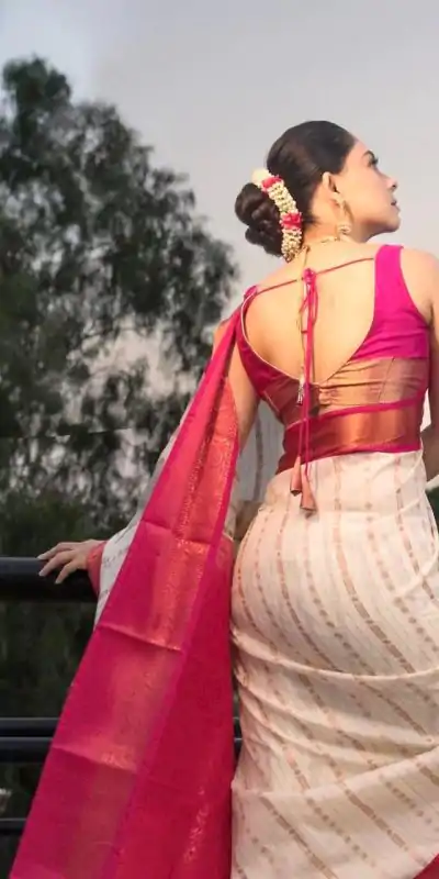DDF SHRUTI 2 Golden Color Soft Lichi Silk Ordinary Design Rich Pallu Saree Casual, Party Wear, Events, Festivals Expected Delivery 4-6 Working @1499 | Embroidered Sarees, Bollywood Sarees, Creative Sarees, Designer Sarees, Ethnic Saree, Modern Digital sarees, Party Wear Sarees, Sarees