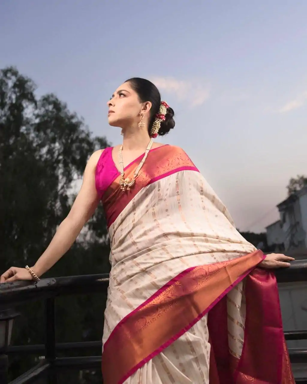 DDF SHRUTI 2 Golden Color Soft Lichi Silk Ordinary Design Rich Pallu Saree Casual, Party Wear, Events, Festivals Expected Delivery 4-6 Working @1499 | Embroidered Sarees, Bollywood Sarees, Creative Sarees, Designer Sarees, Ethnic Saree, Modern Digital sarees, Party Wear Sarees, Sarees