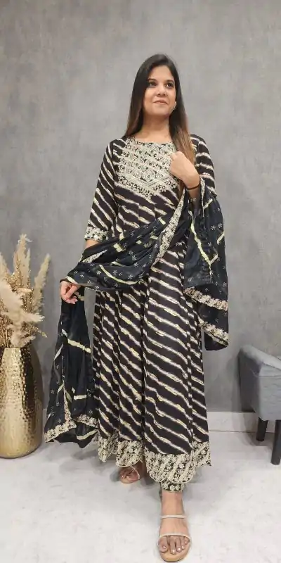 SRK 5084 Black Color Georgette Sequence Embroidery Gown Casual, Wedding, Party, Festive, Events Etc. Expected Delivery 4-6 Working Days @1899/- | Bollywood Gowns, Creative Gowns, Designer Gowns, Embroidered Gowns, Gowns, Party Wear Gowns