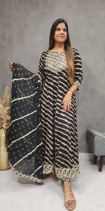 SRK 5084 Black Color Georgette Sequence Embroidery Gown Casual, Wedding, Party, Festive, Events Etc. Expected Delivery 4-6 Working Days @1899/- | Bollywood Gowns, Creative Gowns, Designer Gowns, Embroidered Gowns, Gowns, Party Wear Gowns