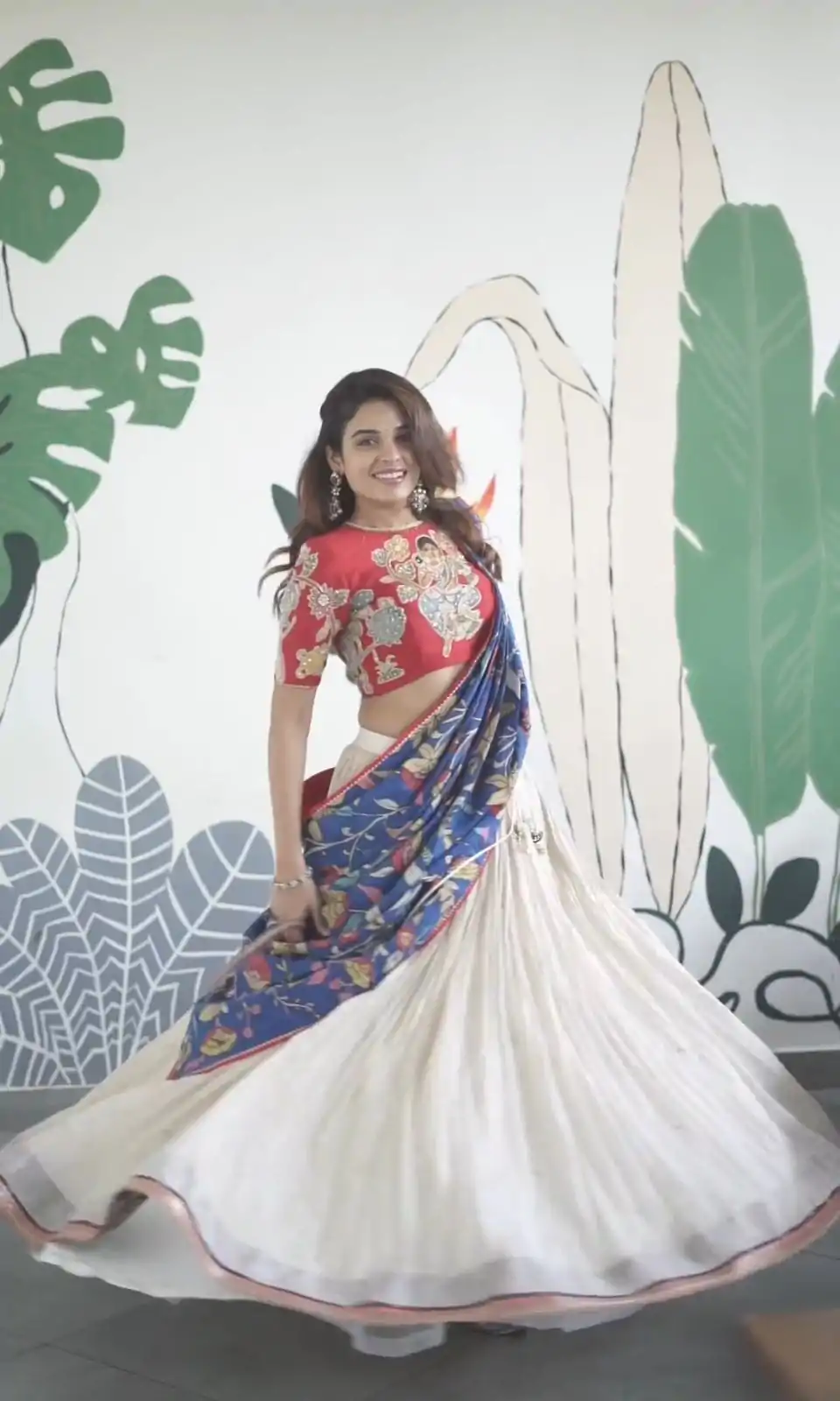 PC 362 White Color Chant Crepe Kalamkari Printed Diamond Lehenga Choli Casual, Party Wear, Events, Festivals Wear Expected Delivery 4-6 Working Days @2079/- | Creative Lehenga, Bollywood Lehenga, Designer Lehenga, Embroidered Lehenga, Lehenga, Party Wear Lehenga