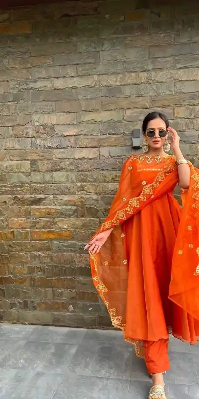 RTC 5625(A) Orange Color Georgette Coin Lace Border Salwar Suit Wedding, Party, Festive, Events Etc. Expected Delivery 4-6 Working Days @1899/- | Casual Suits, Jump Suits, Creative suits, Designer Suits, Palazzo Suits, Party Wear Suits, Patiala Suits, Salwar suit, Straight Suits