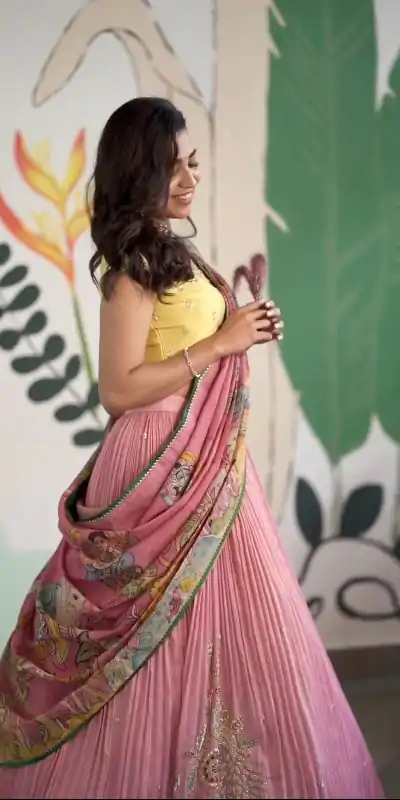 PC 383 Pink Color Chinon Embroidery Thread Lehenga Choli Casual, Party Wear, Events, Festivals Wear Expected Delivery 4-6 Working Days @2329/- | Creative Lehenga, Bollywood Lehenga, Designer Lehenga, Embroidered Lehenga, Lehenga, Party Wear Lehenga