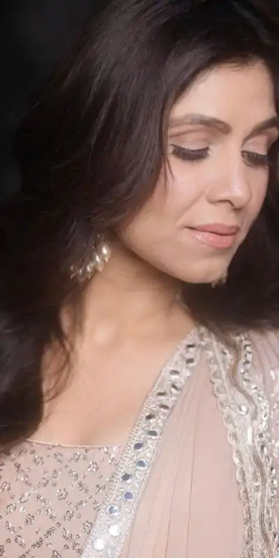 LG 1644 Peach or Lite Pink color Embroidery Work Saree With Koti Casual, Party Wear, Wedding, Events Etc.4-6 Working Days@ 1999/- only  | Embroidered Sarees, Bollywood Sarees, Creative Sarees, Designer Sarees, Ethnic Saree, Modern Digital sarees, Party Wear Sarees, Sarees