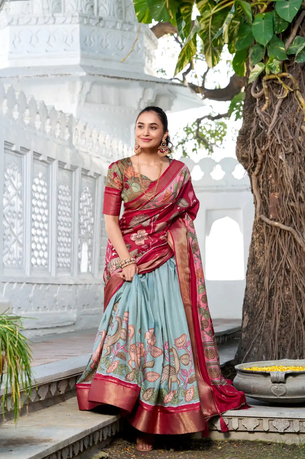 LNB 1234 Red Color Dola Silk Kalamkari Print Zari Border Lehenga Choli  Wedding, Party, Festive, Events Etc. Delivery 4-6 Working Days Rs 2149 | Creative Lehenga, Bollywood Lehenga, Designer Lehenga, Embroidered Lehenga, Lehenga, Party Wear Lehenga