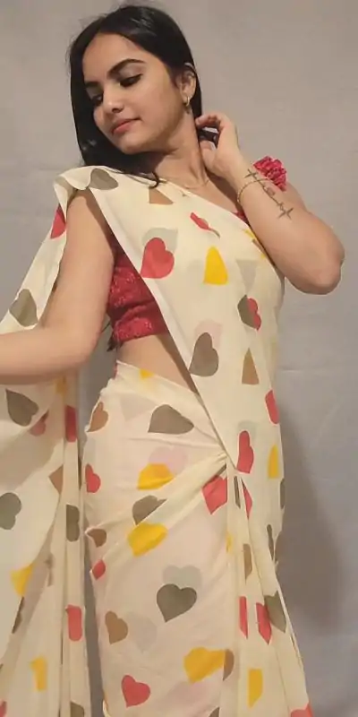 SC 215 Half White Color Soft Georgette Silk Digital Print Heart Design Ready To Wear Saree Wedding, Festive, Events .Expected Delivery 4-6 Working Days@1499                                                                                                                                         | Embroidered Sarees, Bollywood Sarees, Creative Sarees, Designer Sarees, Ethnic Saree, Modern Digital sarees, Party Wear Sarees, Sarees