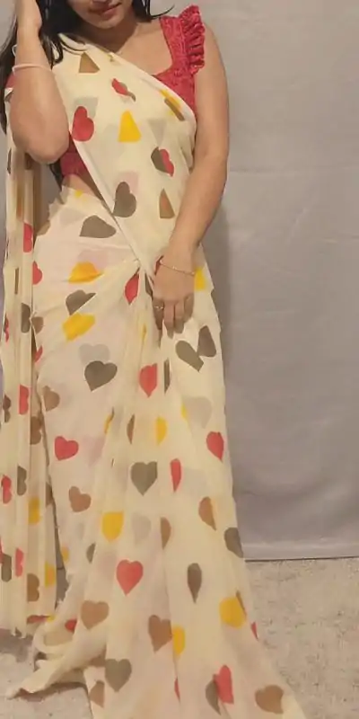 SC 215 Half White Color Soft Georgette Silk Digital Print Heart Design Ready To Wear Saree Wedding, Festive, Events .Expected Delivery 4-6 Working Days@1499                                                                                                                                         | Embroidered Sarees, Bollywood Sarees, Creative Sarees, Designer Sarees, Ethnic Saree, Modern Digital sarees, Party Wear Sarees, Sarees