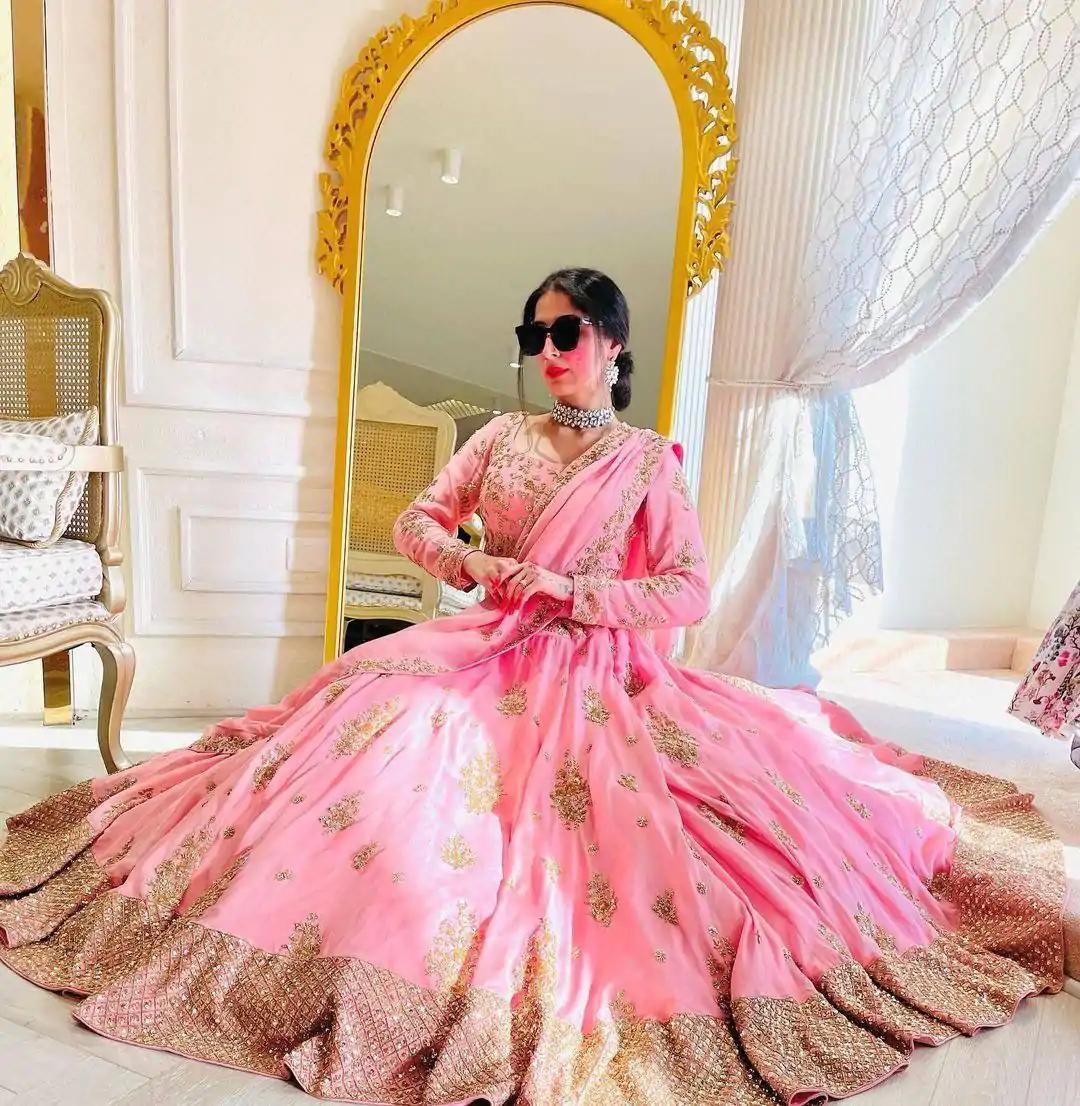 BD 1493 Light Pink Color Fox Georgette Embroidery Sequins Work Lehenga Choli Wedding, Party, Festive, Events Etc. Delivery 4-6 Working Days Rs 2049 | Creative Lehenga, Bollywood Lehenga, Designer Lehenga, Embroidered Lehenga, Lehenga, Party Wear Lehenga