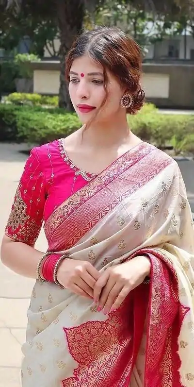 KP 4095 Half White Color Soft Lichi Silk Jacquard Work On All Over Saree Casual, Wedding, Festive, Events . Expected Delivery  4-6 Working Days @1499/- only                                                                                                                                             | Embroidered Sarees, Bollywood Sarees, Creative Sarees, Designer Sarees, Ethnic Saree, Modern Digital sarees, Party Wear Sarees, Sarees