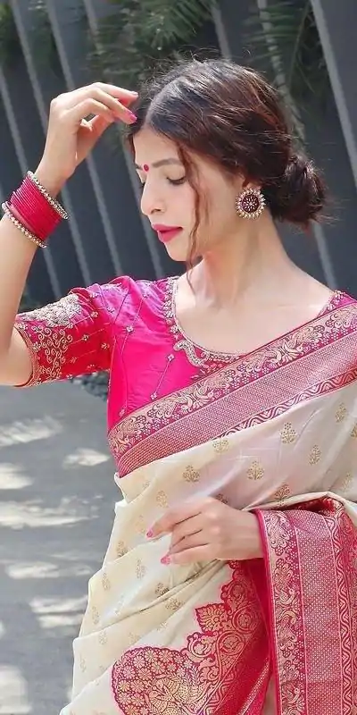 KP 4095 Half White Color Soft Lichi Silk Jacquard Work On All Over Saree Casual, Wedding, Festive, Events . Expected Delivery  4-6 Working Days @1499/- only                                                                                                                                             | Embroidered Sarees, Bollywood Sarees, Creative Sarees, Designer Sarees, Ethnic Saree, Modern Digital sarees, Party Wear Sarees, Sarees