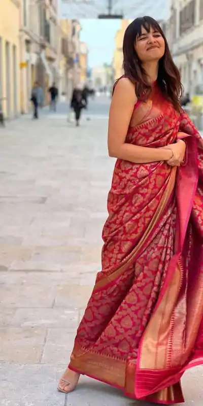 KP 4093 Red Color Soft Litchi Silk Jacquard Work Saree Casual, Wedding, Festive, Events . Expected Delivery  4-6 Working Days @1399/- only                                                                                                                                             | Embroidered Sarees, Bollywood Sarees, Creative Sarees, Designer Sarees, Ethnic Saree, Modern Digital sarees, Party Wear Sarees, Sarees
