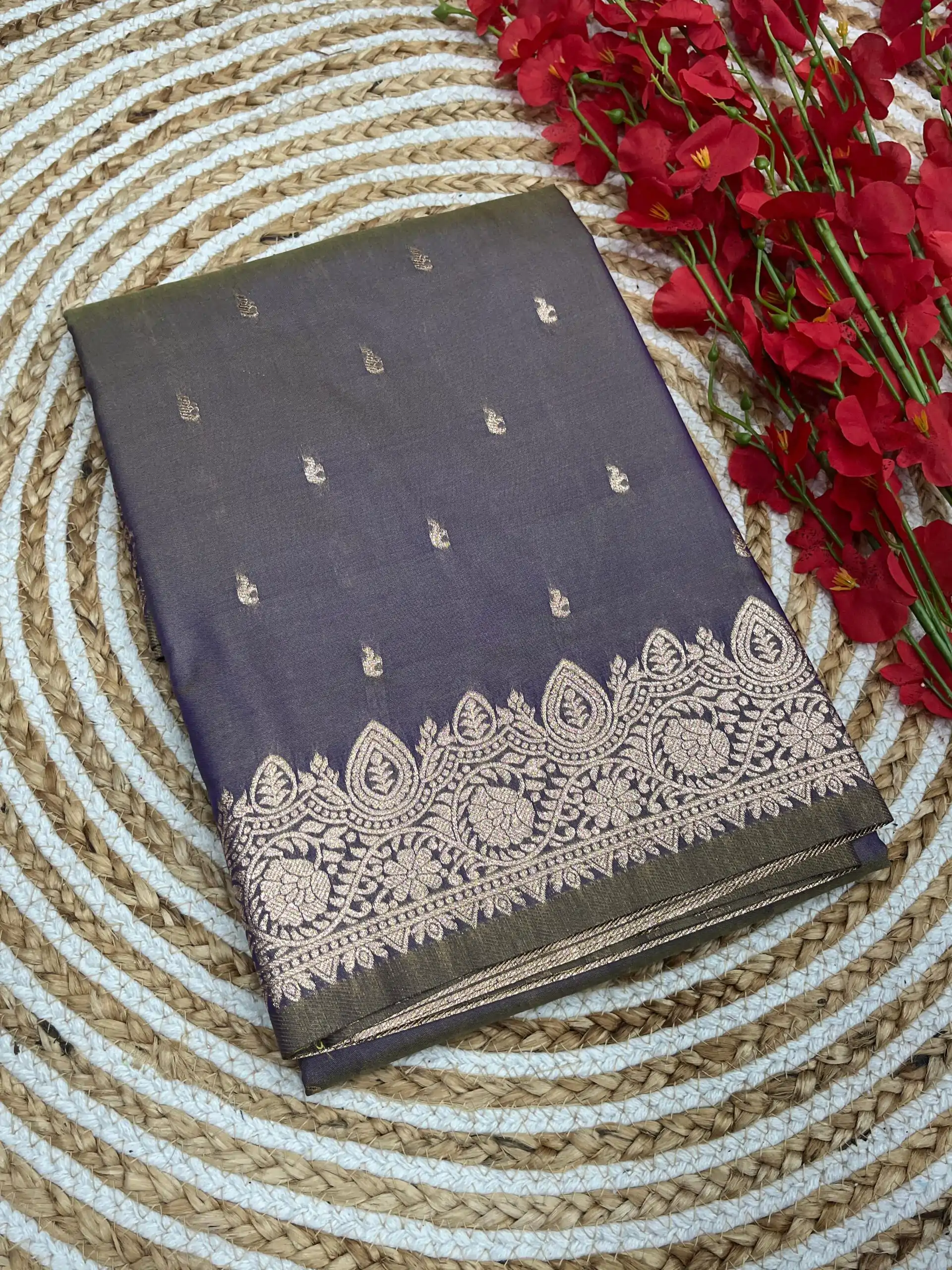 MB 1131 Light Purple Color Banarasi Silk Zari Weaving Rich Pallu Saree Casual, Wedding, Festive, Events . Expected Delivery  4-6 Working Days @1899/- only                                                                                                                                             | Embroidered Sarees, Bollywood Sarees, Creative Sarees, Designer Sarees, Ethnic Saree, Modern Digital sarees, Party Wear Sarees, Sarees