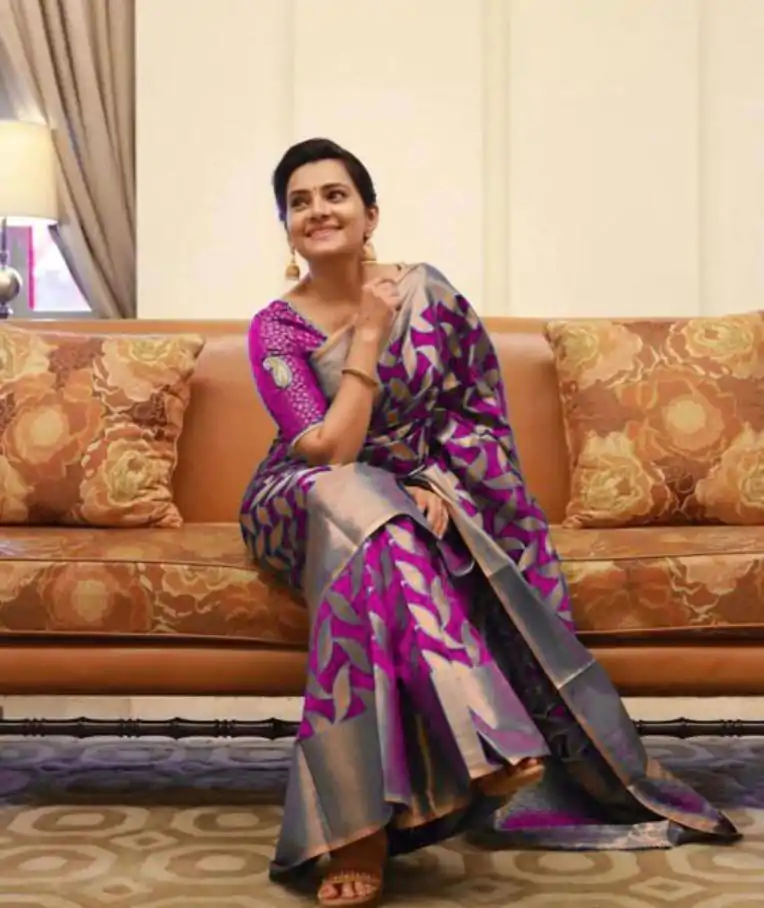  MS 172 Purple Color Soft Litchi Silk All Over Weaving Saree Casual, Wedding, Festive, Events . Expected Delivery  4-6 Working Days @1199/- only      | Embroidered Sarees, Bollywood Sarees, Creative Sarees, Designer Sarees, Ethnic Saree, Modern Digital sarees, Party Wear Sarees, Sarees