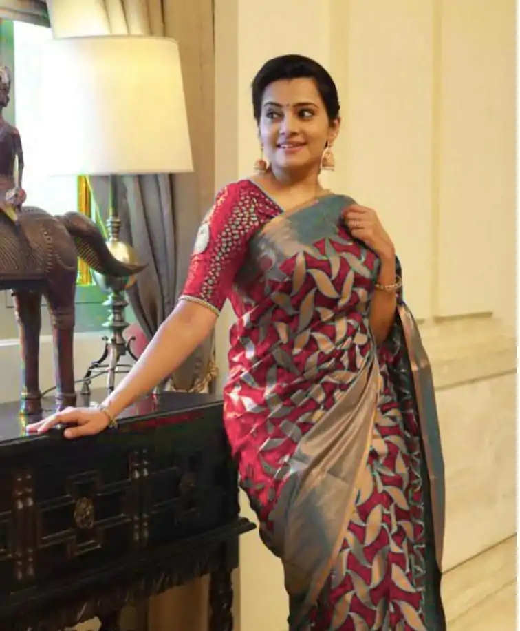  MS 172 Red Color Soft Litchi Silk All Over Weaving Saree Casual, Wedding, Festive, Events . Expected Delivery  4-6 Working Days @1199/- only      | Embroidered Sarees, Bollywood Sarees, Creative Sarees, Designer Sarees, Ethnic Saree, Modern Digital sarees, Party Wear Sarees, Sarees