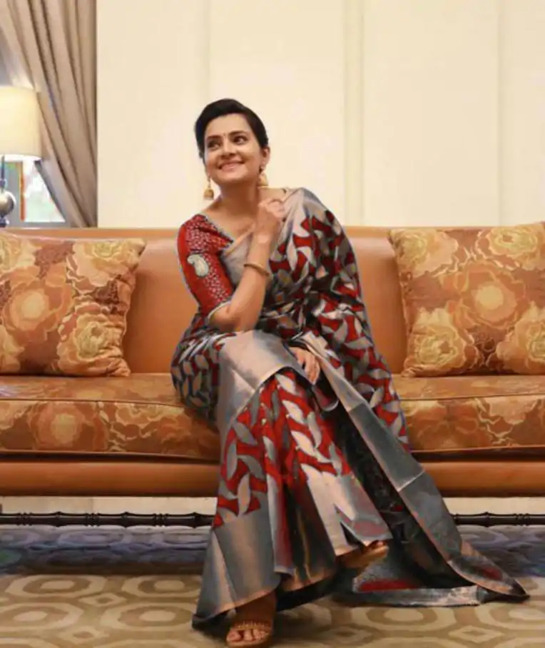  MS 172 Red Color Soft Litchi Silk All Over Weaving Saree Casual, Wedding, Festive, Events . Expected Delivery  4-6 Working Days @1199/- only      | Embroidered Sarees, Bollywood Sarees, Creative Sarees, Designer Sarees, Ethnic Saree, Modern Digital sarees, Party Wear Sarees, Sarees