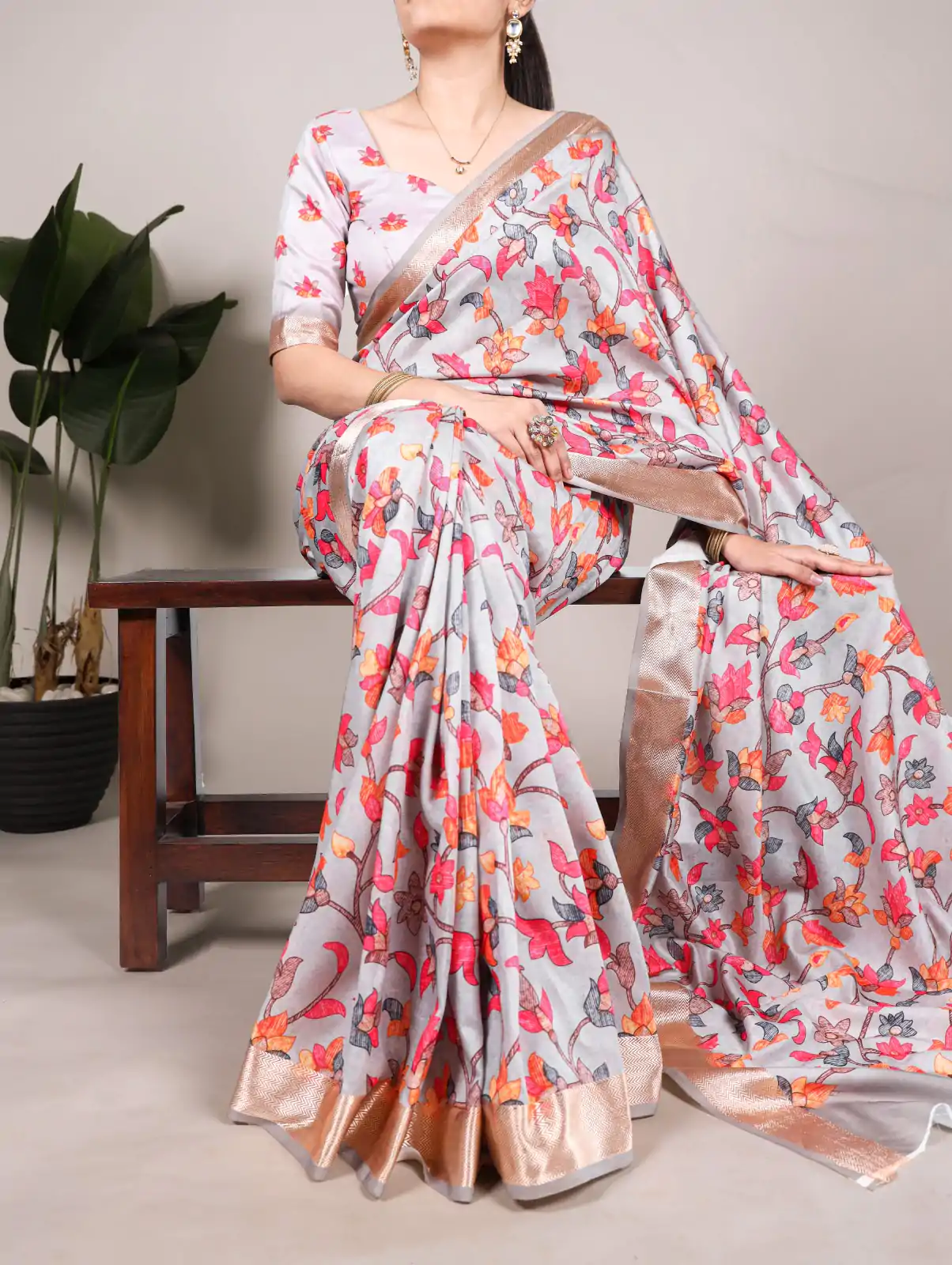 YNF 7019 Grey Color Tushar Silk With Viscose Border Printed Saree Casual, Wedding, Festive, Events . Expected Delivery  4-6 Working Days @1699/- only                                                                                                                                           | Embroidered Sarees, Bollywood Sarees, Creative Sarees, Designer Sarees, Ethnic Saree, Modern Digital sarees, Party Wear Sarees, Sarees