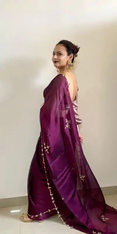  AC Resham Wine Color Rangoli Silk Handwork Cutwork Pearl Saree Casual, Wedding, Festive, Events . Expected Delivery  4-6 Working Days @1999/- only                                                                                                                                             | Embroidered Sarees, Bollywood Sarees, Creative Sarees, Designer Sarees, Ethnic Saree, Modern Digital sarees, Party Wear Sarees, Sarees