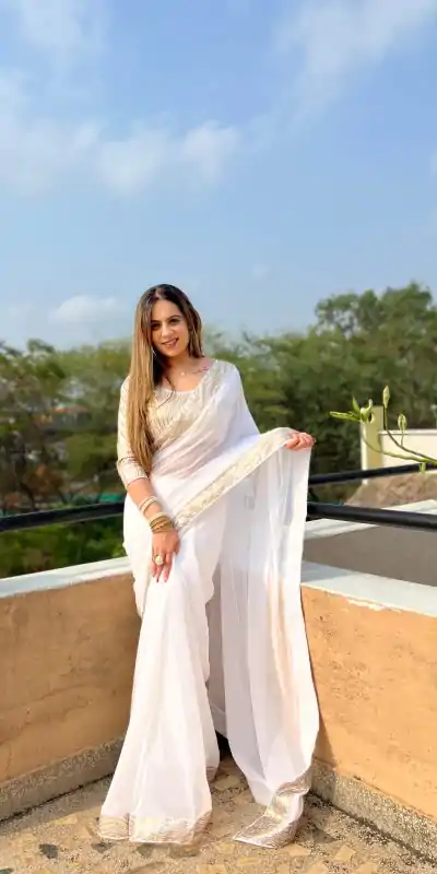 JR 579 White Color Georgette Sequence Work Lace Saree Casual, Wedding, Festive, Events . Expected Delivery  4-6 Working Days @1599/- only                                                                                                                                             | Embroidered Sarees, Bollywood Sarees, Creative Sarees, Designer Sarees, Ethnic Saree, Modern Digital sarees, Party Wear Sarees, Sarees