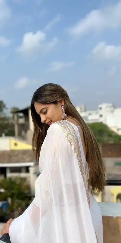 JR 579 White Color Georgette Sequence Work Lace Saree Casual, Wedding, Festive, Events . Expected Delivery  4-6 Working Days @1599/- only                                                                                                                                             | Embroidered Sarees, Bollywood Sarees, Creative Sarees, Designer Sarees, Ethnic Saree, Modern Digital sarees, Party Wear Sarees, Sarees