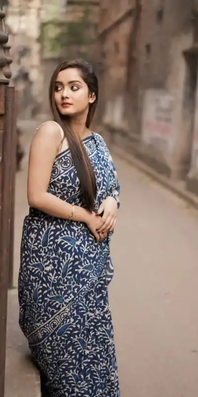 SC 404 Blue Color Soft Linen Silk Digital Print Saree Casual, Wedding, Festive, Events . Expected Delivery  4-6 Working Days @1599/- only                                                                                                                                           | Embroidered Sarees, Bollywood Sarees, Creative Sarees, Designer Sarees, Ethnic Saree, Modern Digital sarees, Party Wear Sarees, Sarees