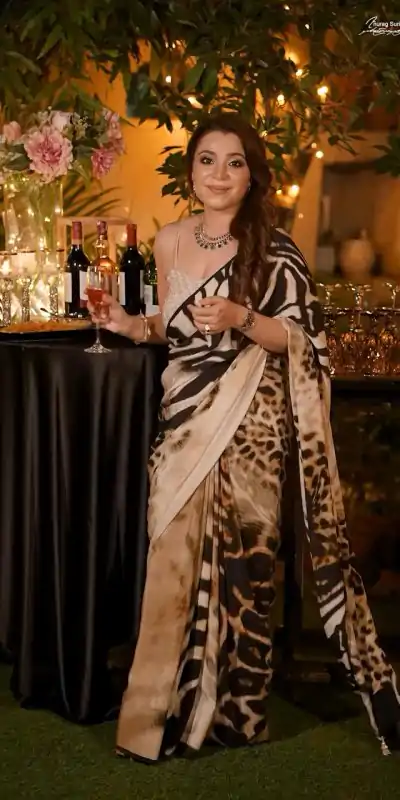 BT 410 Cream Color Vichitra Silk Digital Prints Work Saree Casual, Wedding, Festive, Events . Expected Delivery  4-6 Working Days @1624/- only                                                                                                                                           | Embroidered Sarees, Bollywood Sarees, Creative Sarees, Designer Sarees, Ethnic Saree, Modern Digital sarees, Party Wear Sarees, Sarees