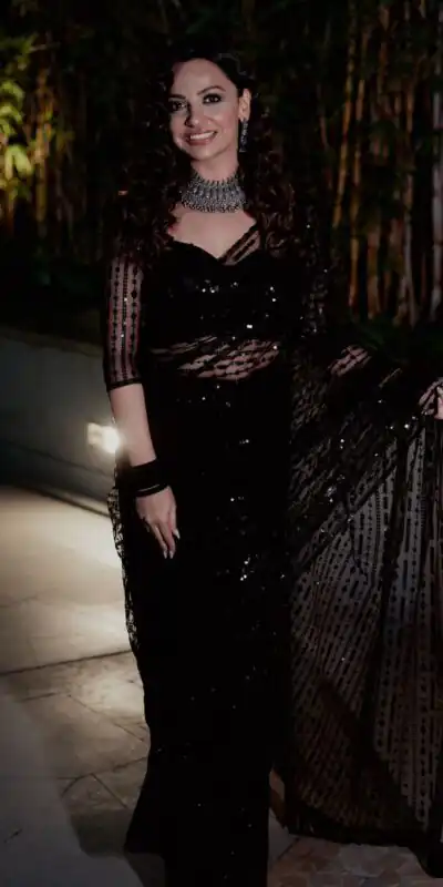 DF 3332 Black Color Butterfly Net 5mm Sequence Embroiderer Work Saree Casual, Wedding, Festive, Events . Expected Delivery  4-6 Working Days @1699/- only                                                                                | Embroidered Sarees, Bollywood Sarees, Creative Sarees, Designer Sarees, Ethnic Saree, Modern Digital sarees, Party Wear Sarees, Sarees