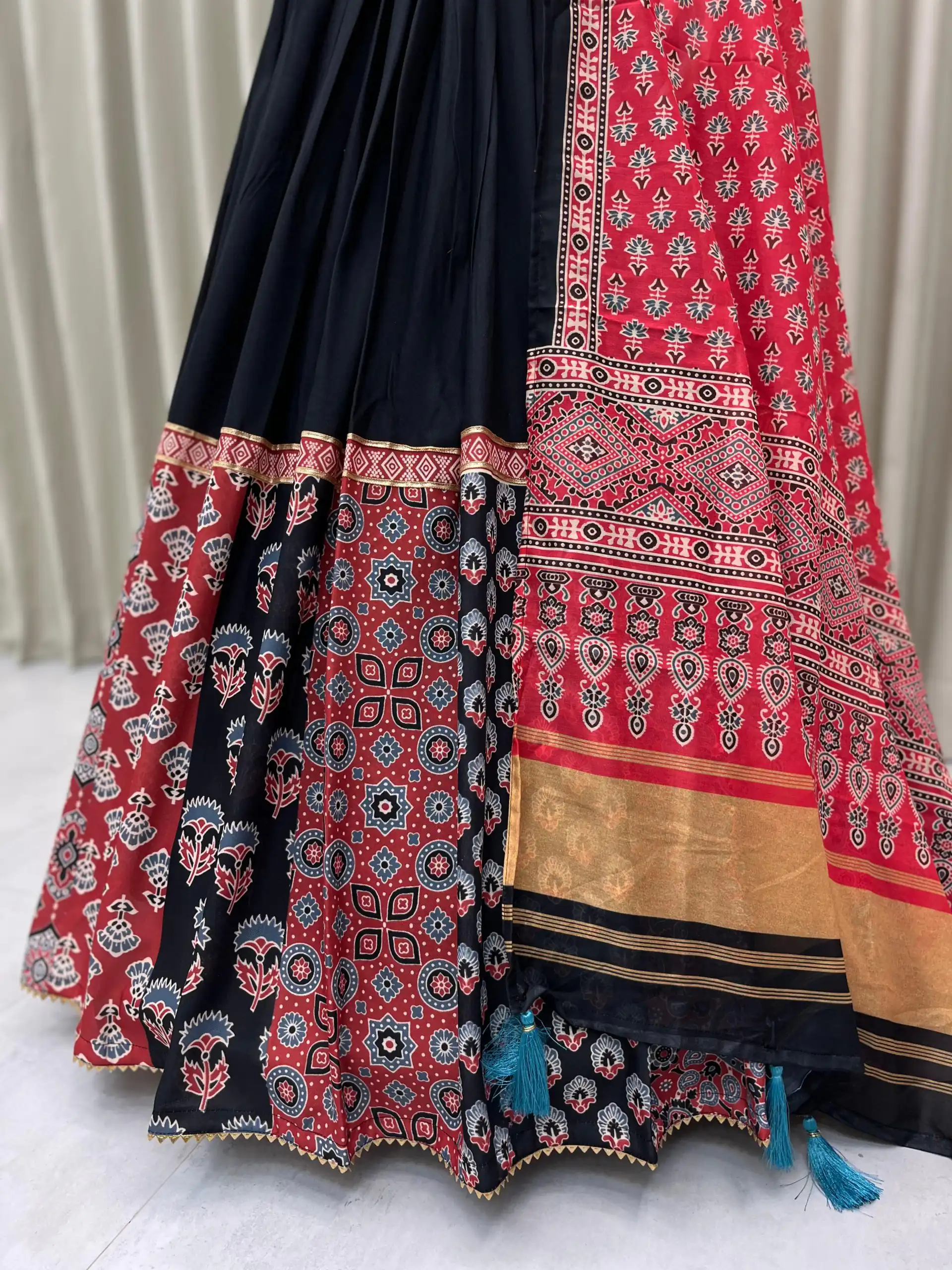 BE 389 Black Color Polyester Rayon With Print Lehenga Choli Wedding, Party, Festive, Events Etc. Delivery 4-6 Working Days Rs 1999 | Creative Lehenga, Bollywood Lehenga, Designer Lehenga, Embroidered Lehenga, Lehenga, Party Wear Lehenga