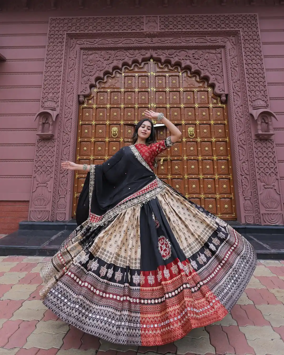 LG 645 Black Color Printed Polly Reyon Lehenga Choli Wedding, Party, Festive, Events Etc. Delivery 4-6 Working Days Rs 1999 | Creative Lehenga, Bollywood Lehenga, Designer Lehenga, Embroidered Lehenga, Lehenga, Party Wear Lehenga