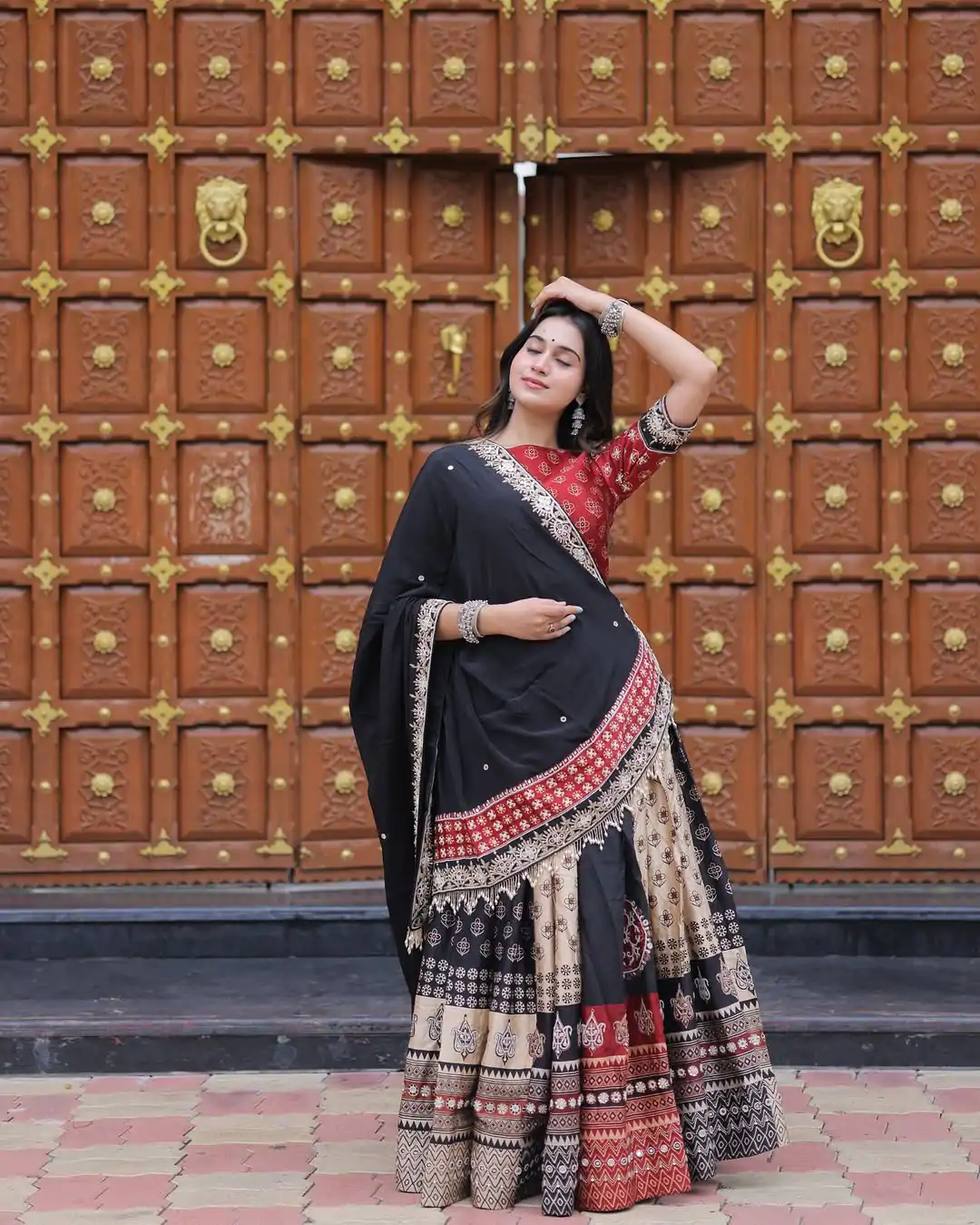 LG 645 Black Color Printed Polly Reyon Lehenga Choli Wedding, Party, Festive, Events Etc. Delivery 4-6 Working Days Rs 1999 | Creative Lehenga, Bollywood Lehenga, Designer Lehenga, Embroidered Lehenga, Lehenga, Party Wear Lehenga