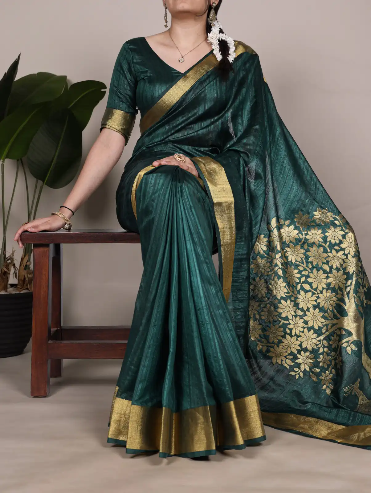 YNF 7903 Green Color Raw Silk Zari Weaving Work Saree Casual, Wedding, Festive, Events . Expected Delivery  4-6 Working Days @1699/- only                                                                                | Embroidered Sarees, Bollywood Sarees, Creative Sarees, Designer Sarees, Ethnic Saree, Modern Digital sarees, Party Wear Sarees, Sarees