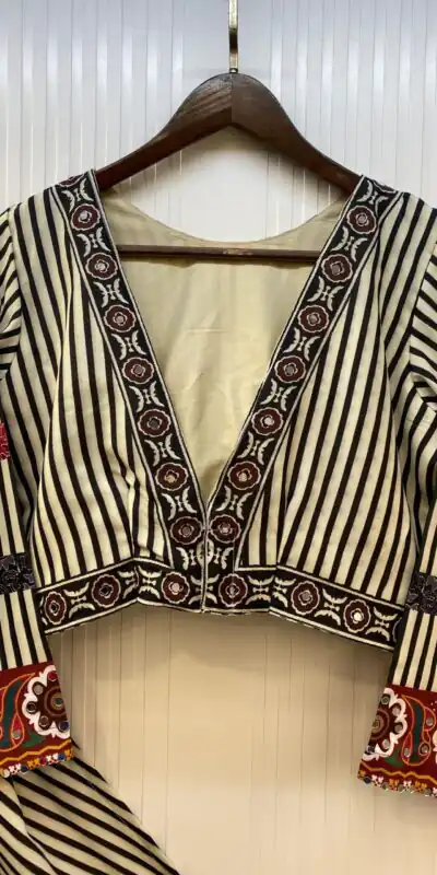 LG 641 Off White Color Printed Rayon Real Mirror Work Lehenga Choli Wedding, Party, Festive, Events Etc. Delivery 4-6 Working Days Rs 1999 | Creative Lehenga, Bollywood Lehenga, Designer Lehenga, Embroidered Lehenga, Lehenga, Party Wear Lehenga