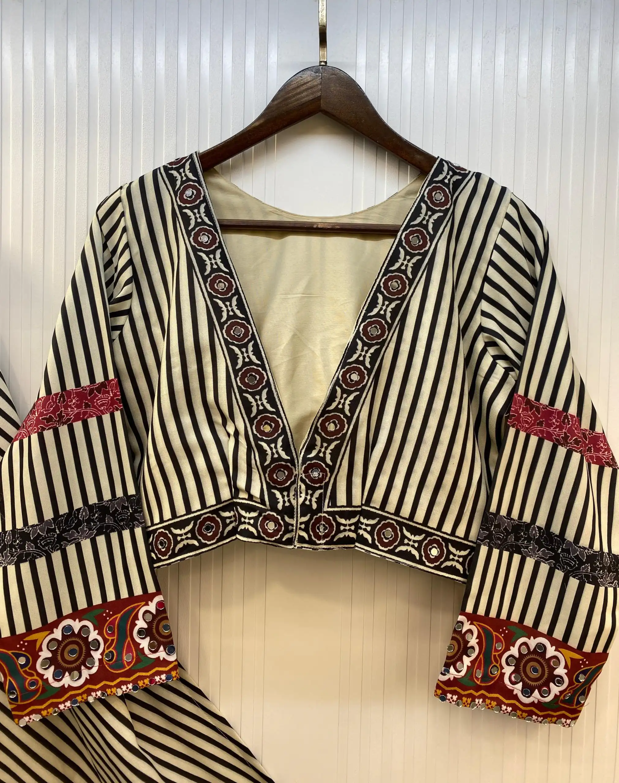 LG 641 Off White Color Printed Rayon Real Mirror Work Lehenga Choli Wedding, Party, Festive, Events Etc. Delivery 4-6 Working Days Rs 1999 | Creative Lehenga, Bollywood Lehenga, Designer Lehenga, Embroidered Lehenga, Lehenga, Party Wear Lehenga