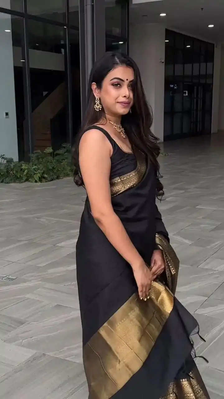 KP 5095 Black Color Jacquard With Designer Work All Over Saree . Exclusive Offer ₹1344. Delivery 4-6 Working Days. Shop now. | Embroidered Sarees, Bollywood Sarees, Creative Sarees, Designer Sarees, Ethnic Saree, Modern Digital sarees, Party Wear Sarees, Sarees