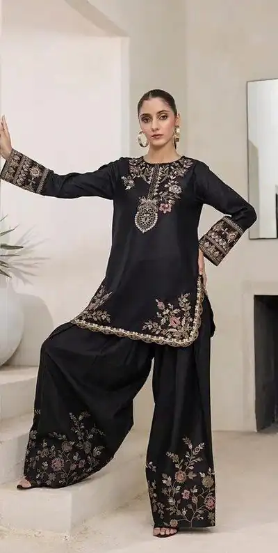 DC 107 Black Havy Natural Crep Salwar Suit Perfect for Wedding, Party, Cultural Events, Family Gatherings, Ethnic Day – . Affordable Price ₹1849. Deli | Casual Suits, Jump Suits, Creative suits, Designer Suits, Palazzo Suits, Party Wear Suits, Patiala Suits, Salwar suit, Straight Suits