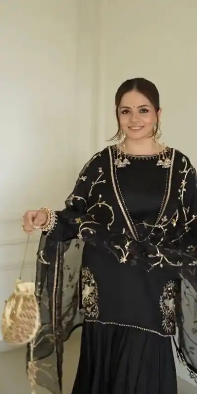 ZSR 3142 Black Pure Natural Crep With Embroidery Sequence Work Salwaar Suit Perfect for Wedding, Party, Bridal Wear, Pongal, Onam Best Price ₹1999 | Casual Suits, Jump Suits, Tops & Bottoms, Track Suits, Trendy Wear, Creative suits, Designer Suits, Palazzo Suits, Party Wear Suits, Patiala Suits, Salwar suit, Straight Suits
