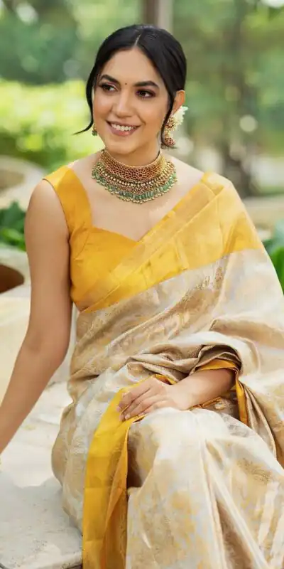 KP 5068 Golden Color Soft Lichi Silk Cloth Beautiful Rich Pallu Saree Casual, Party, Wedding, Festive, Events Etc.  Expected Delivery  4-6 Working Days @1449/ | Embroidered Sarees, Bollywood Sarees, Creative Sarees, Designer Sarees, Ethnic Saree, Modern Digital sarees, Party Wear Sarees, Sarees