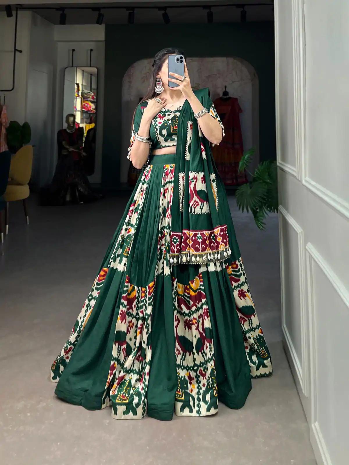 LNB 1611 Green Color Rayon With Printed Silk Plain With Printed Lehenga Choli Wedding, Party, Festive, Events Etc. Delivery 4-6 Working Days Rs 3099 | Creative Lehenga, Bollywood Lehenga, Designer Lehenga, Embroidered Lehenga, Lehenga, Party Wear Lehenga
