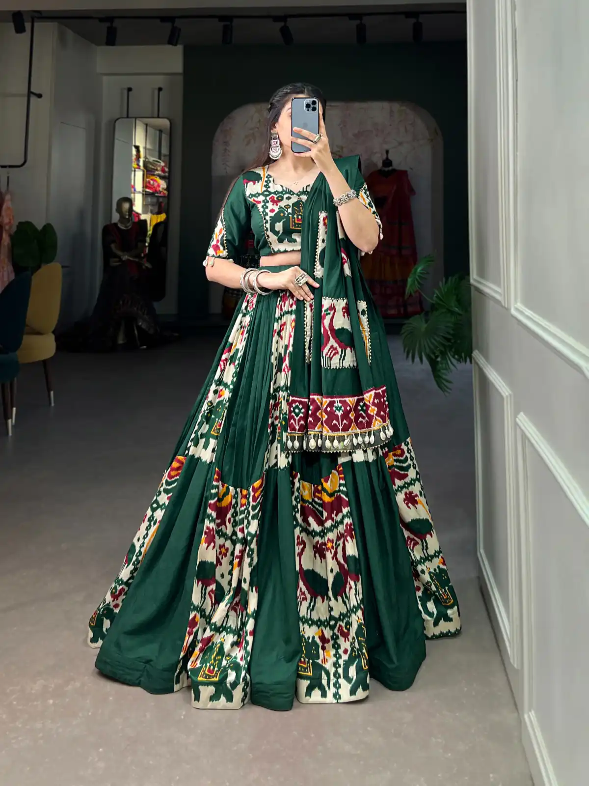 LNB 1611 Green Color Rayon With Printed Silk Plain With Printed Lehenga Choli Wedding, Party, Festive, Events Etc. Delivery 4-6 Working Days Rs 3099 | Creative Lehenga, Bollywood Lehenga, Designer Lehenga, Embroidered Lehenga, Lehenga, Party Wear Lehenga