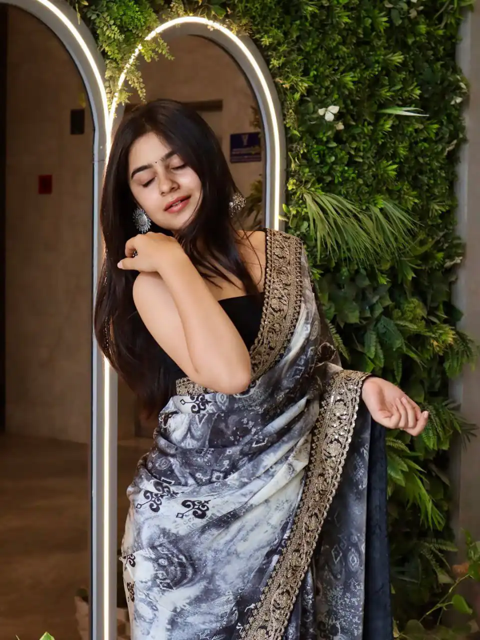 SC 239 Pink Georgette With Lace Work & Lace Border Saree . Wedding, Party, Festive, Events, Exclusive Offer ₹1599. Delivery 4-6 Working Days. Shop now. | Creative Sarees, Embroidered Sarees, Bollywood Sarees, Designer Sarees, Ethnic Saree, Modern Digital sarees, Party Wear Sarees, Sarees