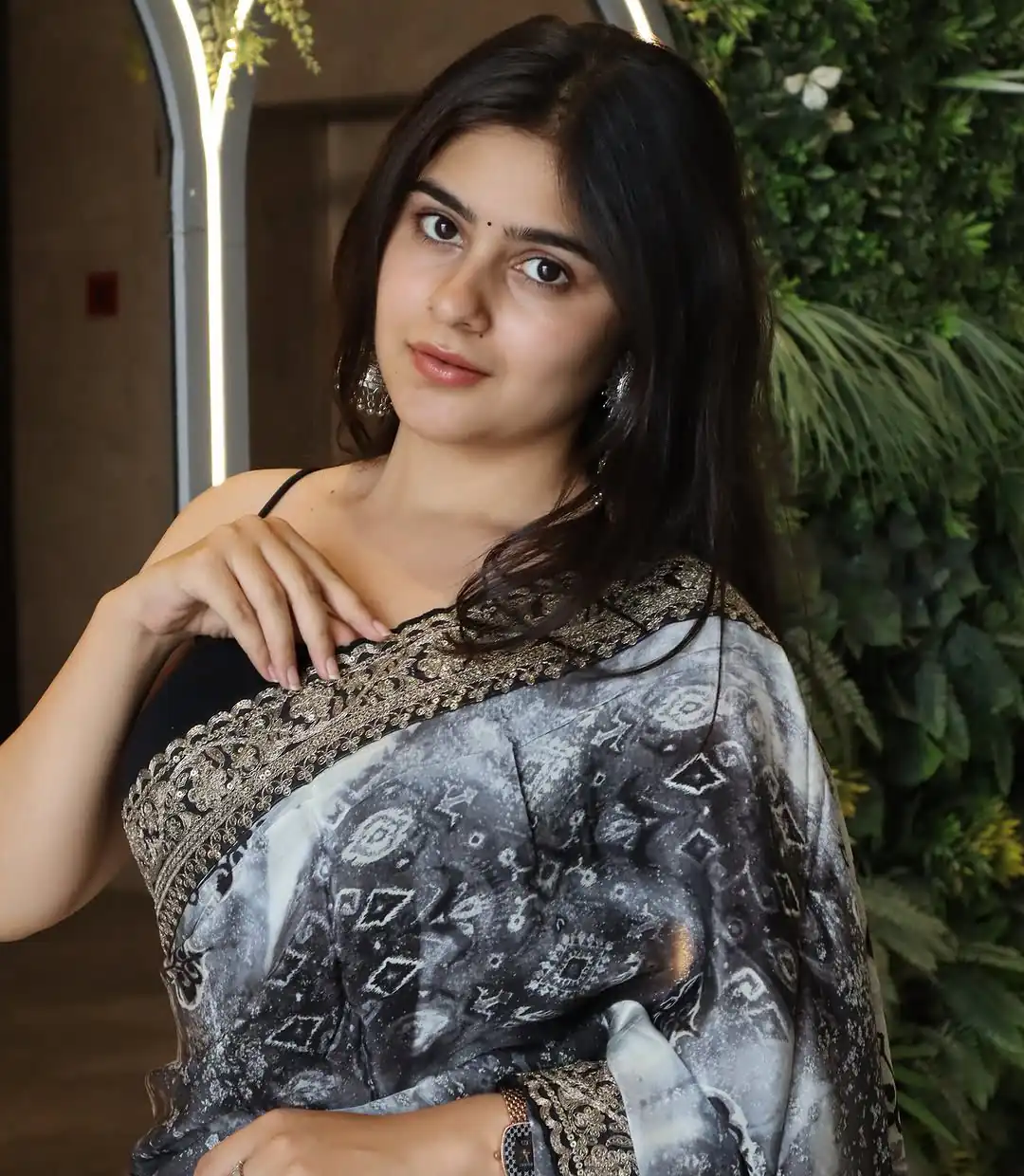 SC 239 Pink Georgette With Lace Work & Lace Border Saree . Wedding, Party, Festive, Events, Exclusive Offer ₹1599. Delivery 4-6 Working Days. Shop now. | Creative Sarees, Embroidered Sarees, Bollywood Sarees, Designer Sarees, Ethnic Saree, Modern Digital sarees, Party Wear Sarees, Sarees